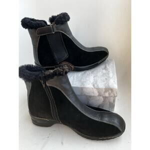 Sofft Boots Black Suede Leather Shearling Lined Side Zip Slip Resistant size-8.5